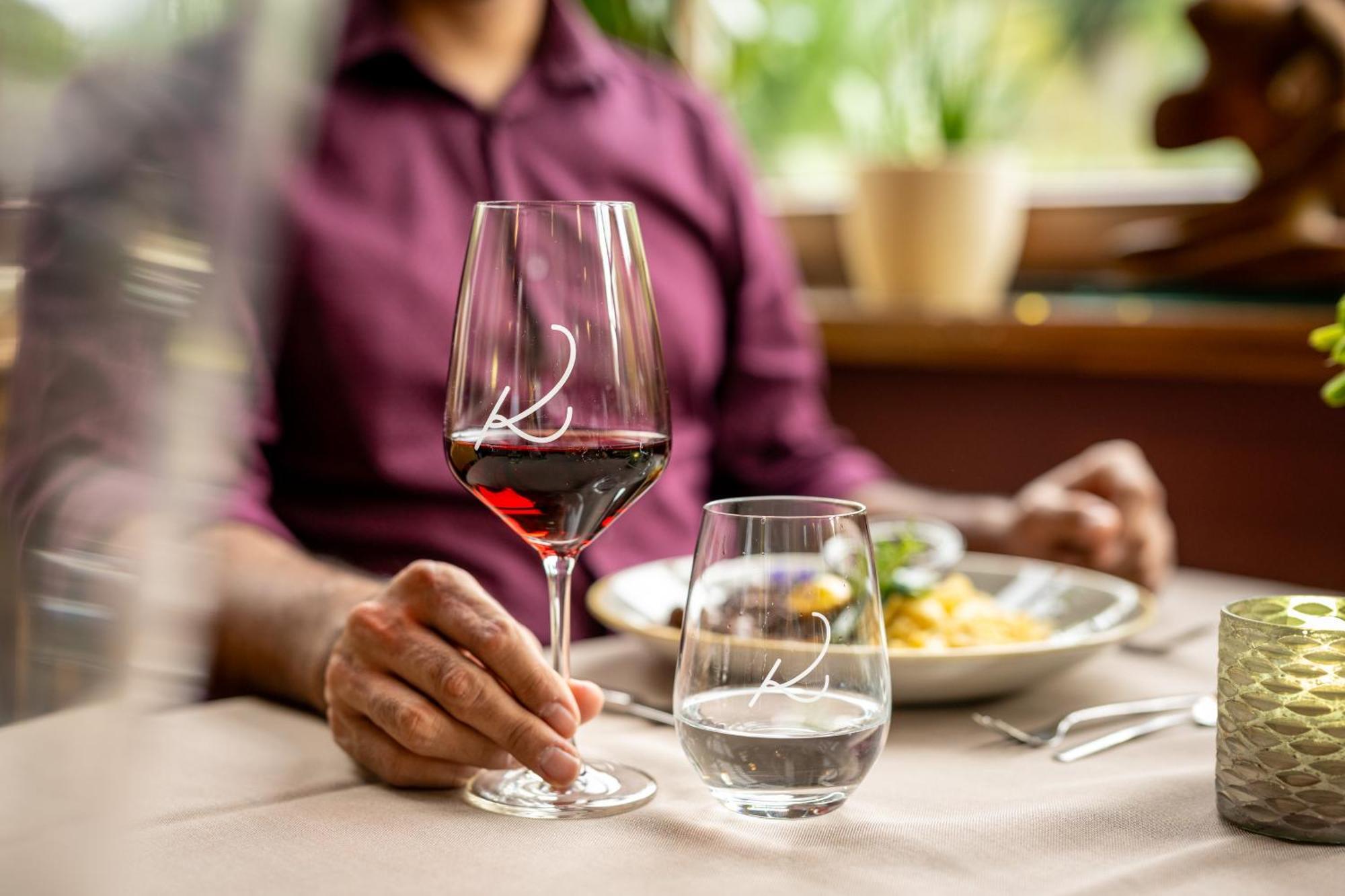 Weinhotel Restaurant Klostermuehle Ockfen Luaran gambar